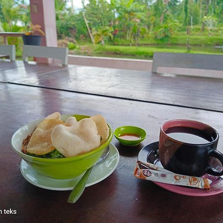 Talaga Tomohon Home Stay And Fishing Pond Esterno foto
