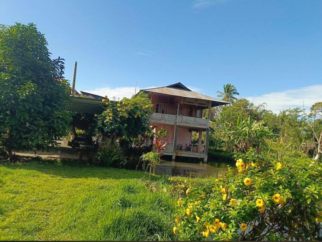 Talaga Tomohon Home Stay And Fishing Pond Esterno foto