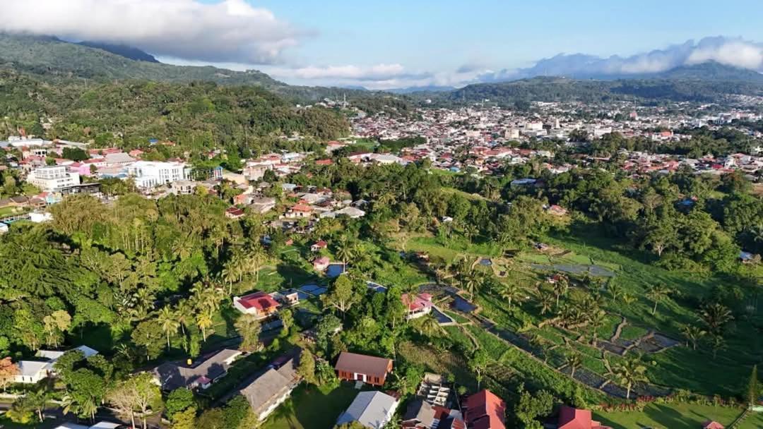 Talaga Tomohon Home Stay And Fishing Pond Esterno foto